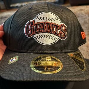 SF GIANTS Black and Gray Cap - 7.5